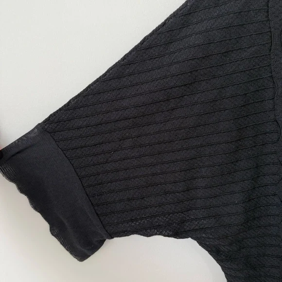 Anthropologie Akemi + Kin Black Sheer Dolman Sleeve Blouse Top Black Size Medium - Picture 3 of 7